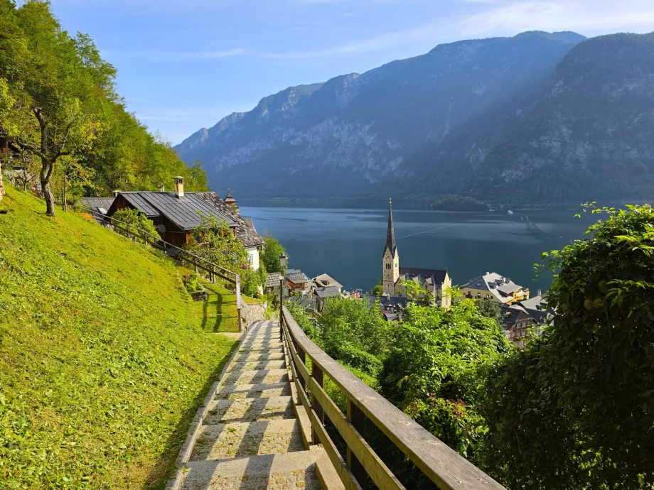 Vista di Hallstatt dal sentiero del Salzberg