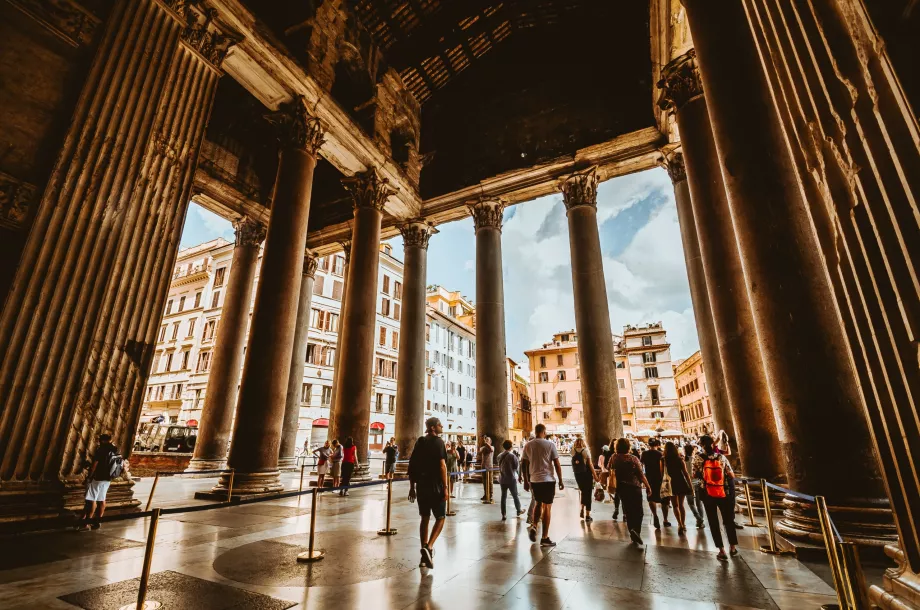 Ingresso al Pantheon
