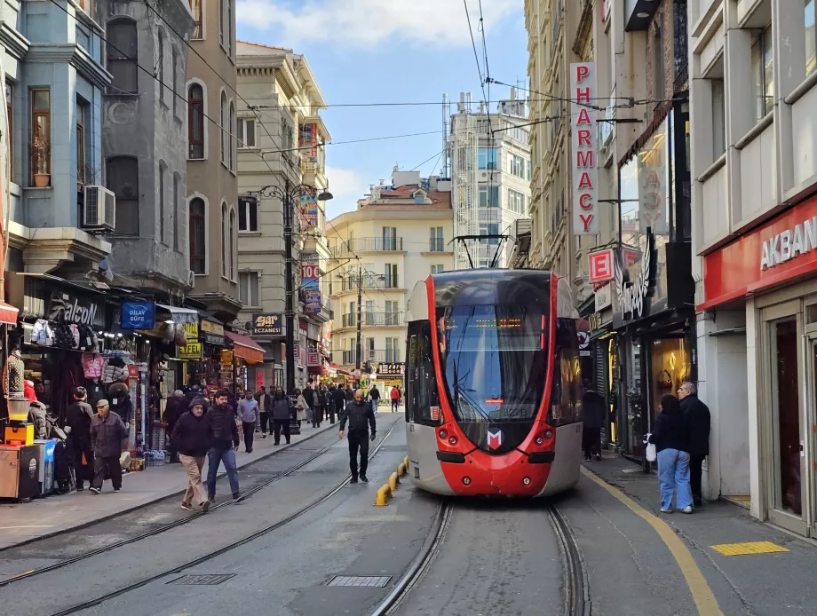 Il tram nel centro di Istanbul