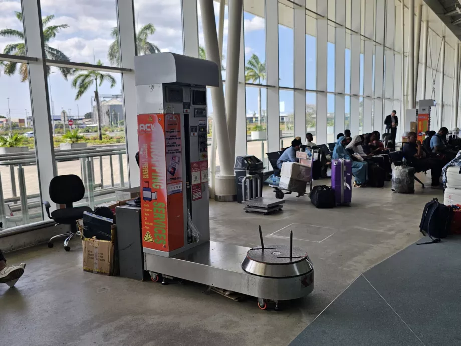 Avvolgimento bagagli, Terminal 3