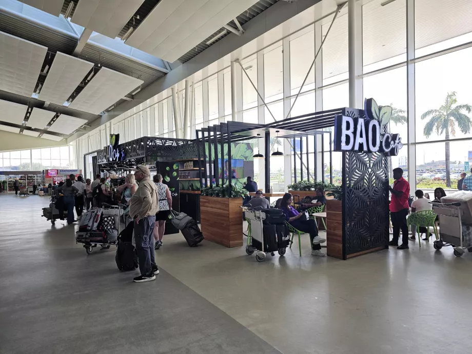 Caffè, area pubblica, Terminal 3