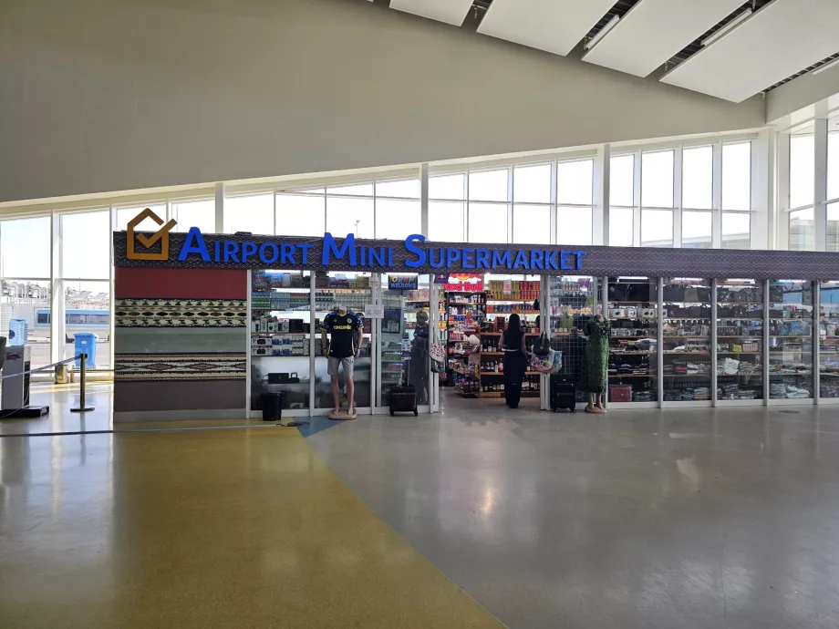 Minimarket, area pubblica, Terminal 3