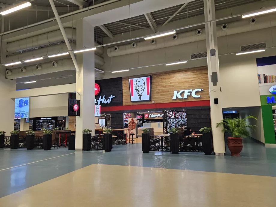 KFC, sezione transito, Terminal 3