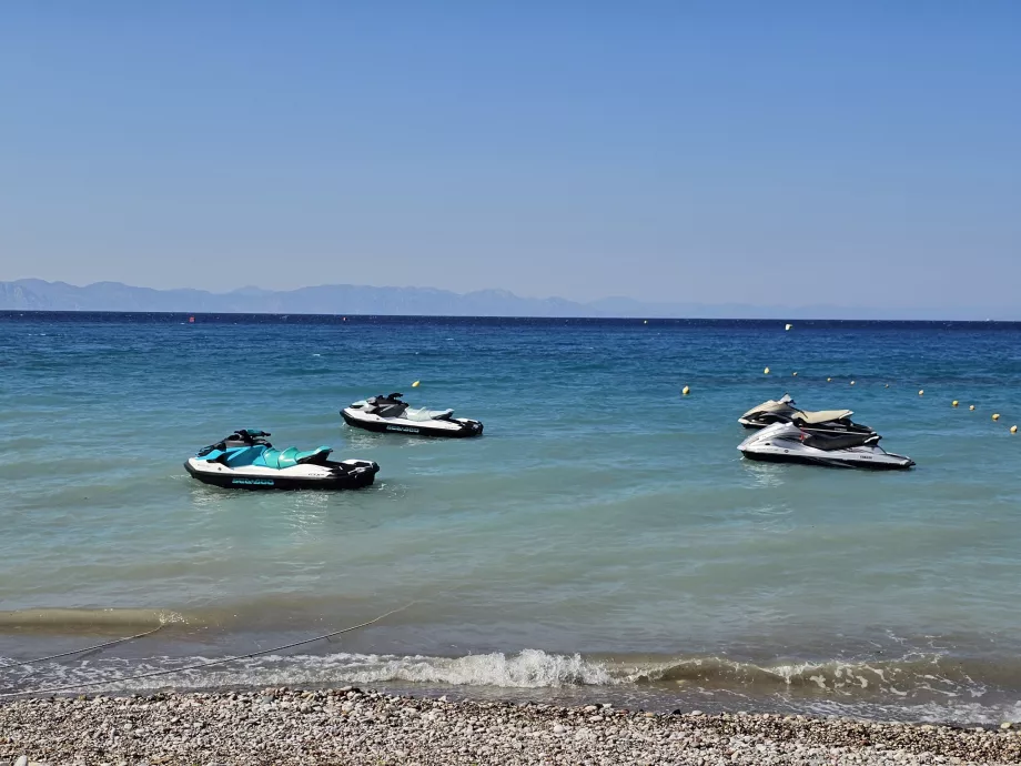 Giro in acqua in scooter