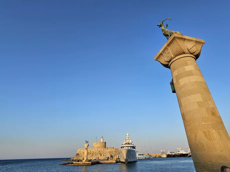 Statua del cervo