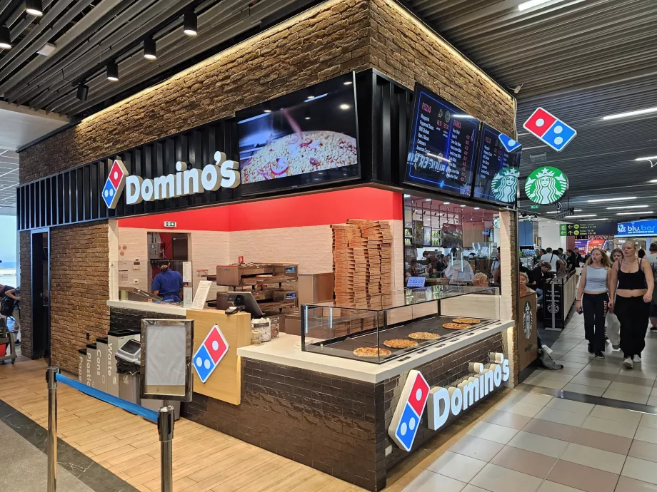 Domino's e Starbucks, zona di transito
