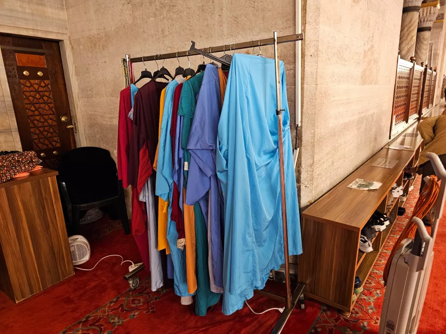 Moschea di Solimano, noleggio accappatoio