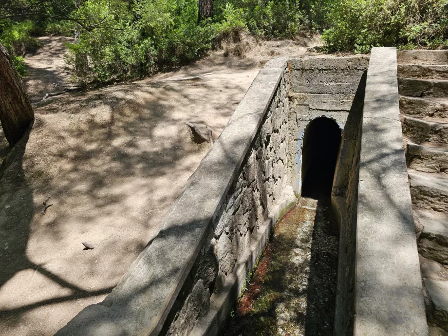 Tunnel di Seven Springs
