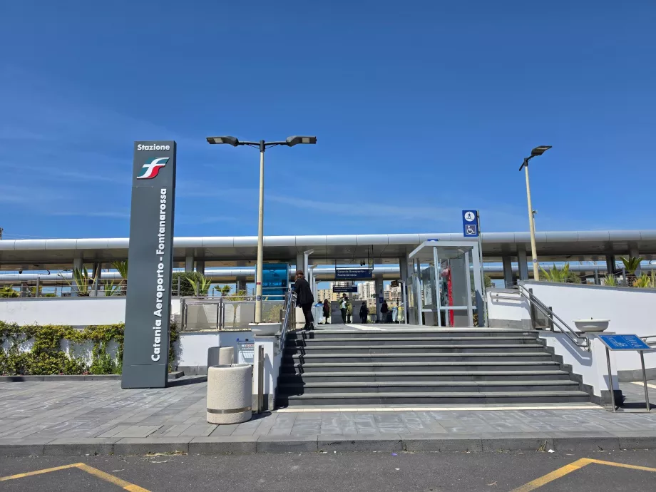 Stazione ferroviaria