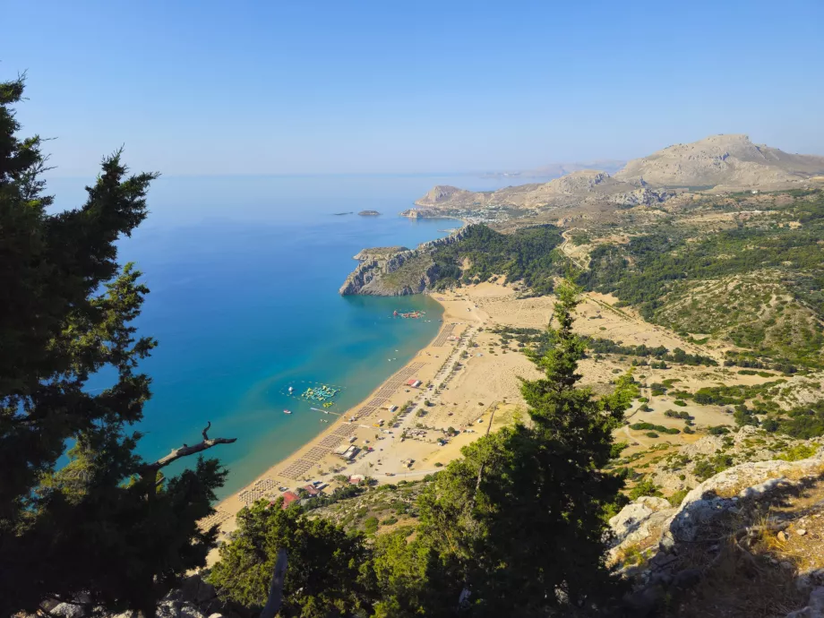Vista dal Convento di Nostra Signora sulla spiaggia di Tsambika