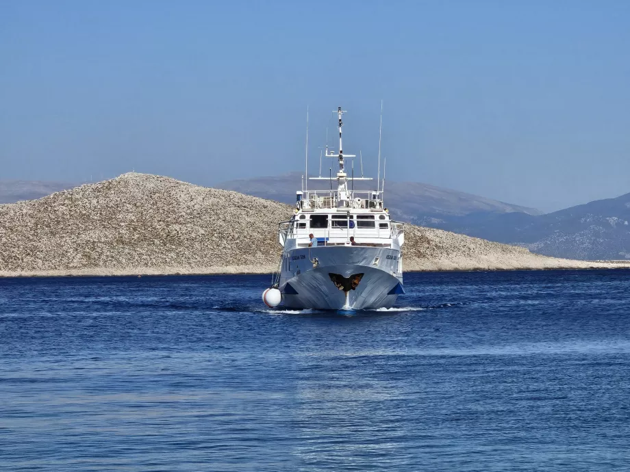 Traghetto per Skala Kamirou