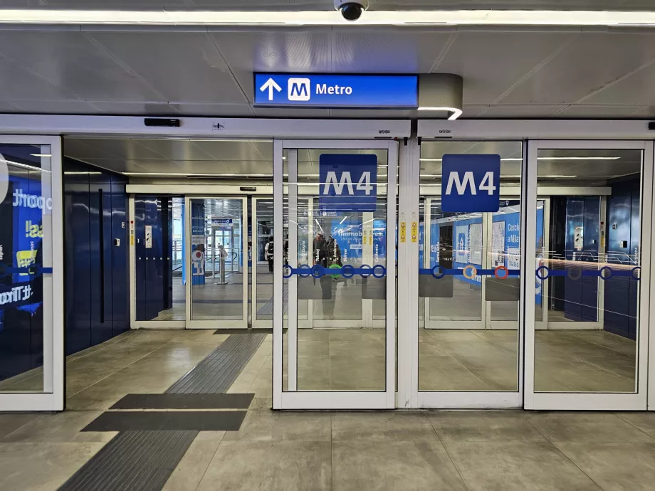 Direzione della stazione della metropolitana
