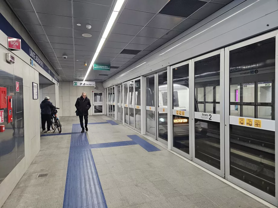 Stazione della metropolitana dell'aeroporto
