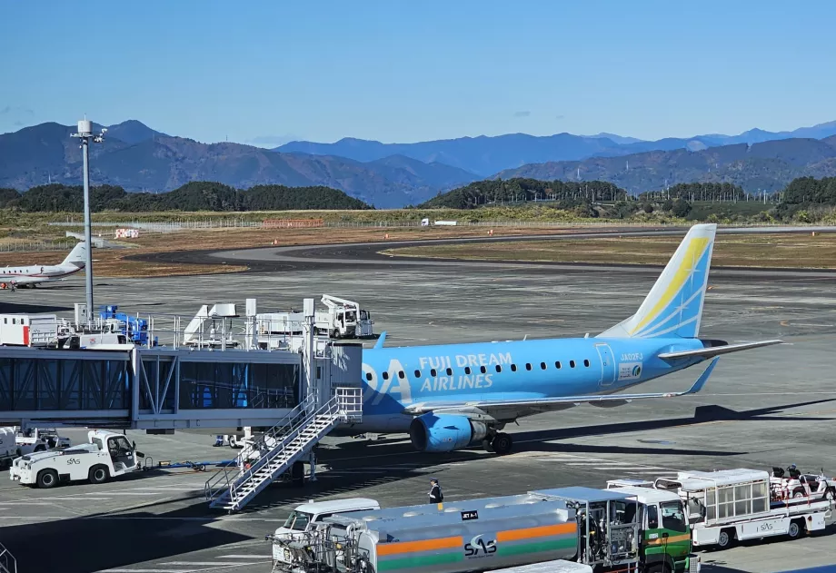 Aereo blu Fuji Dream Airlines