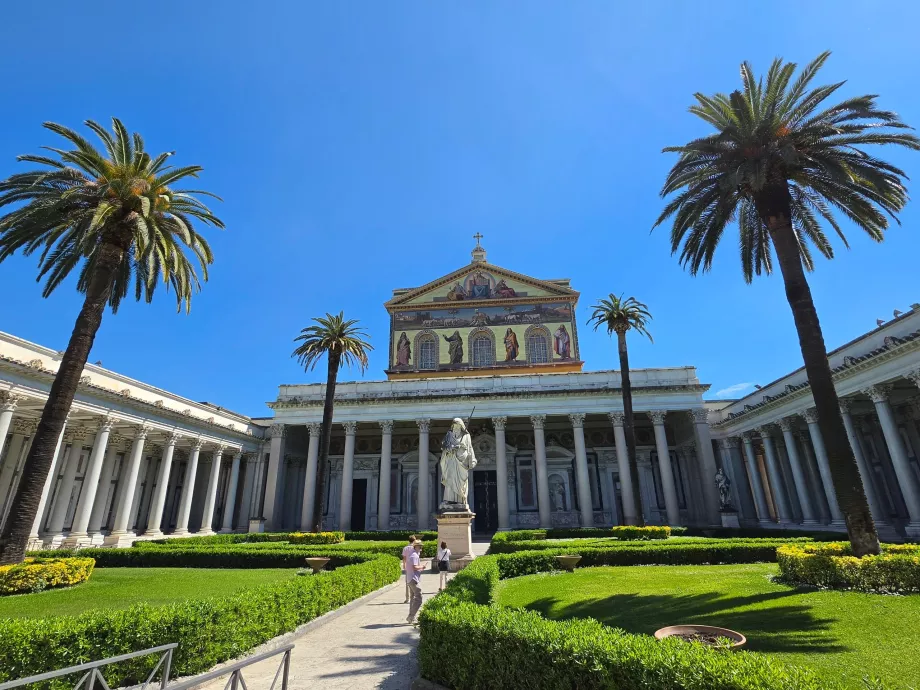 La Basilica di San Paolo fuori dalle mura