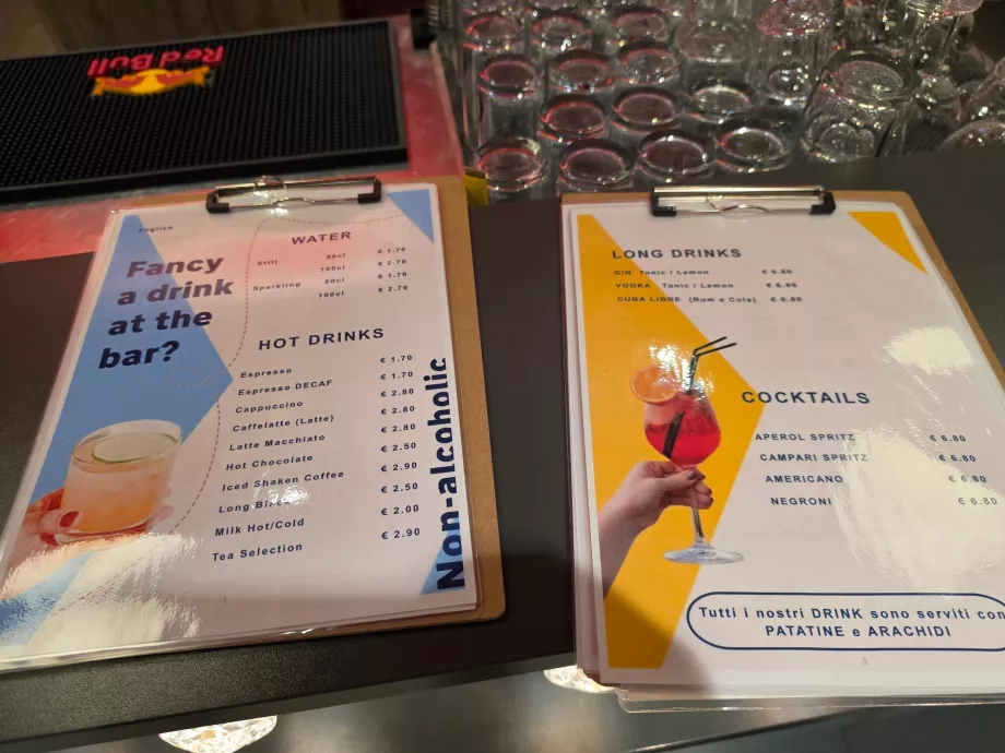 Listino prezzi nel bar dell'hotel