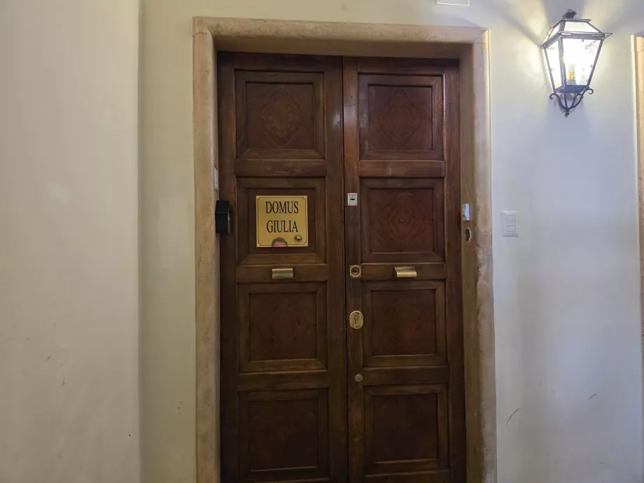 Ingresso alla reception
