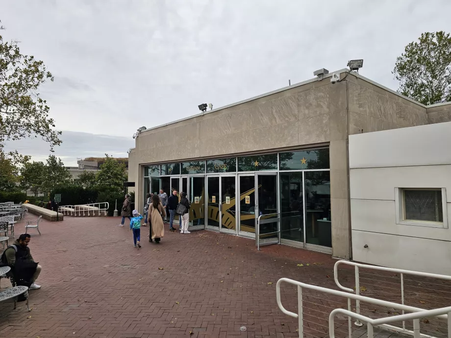 Caffè al museo e al molo