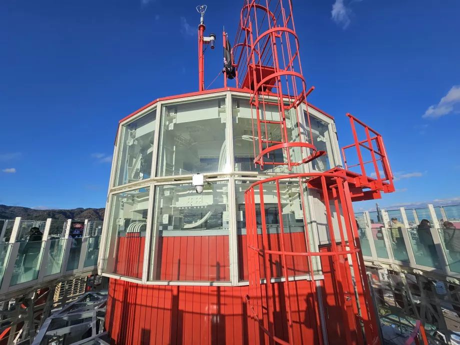 Faro della torre del porto di Kobe