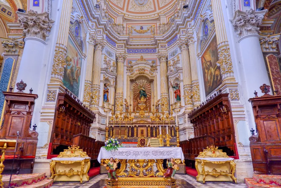 Interno della cattedrale