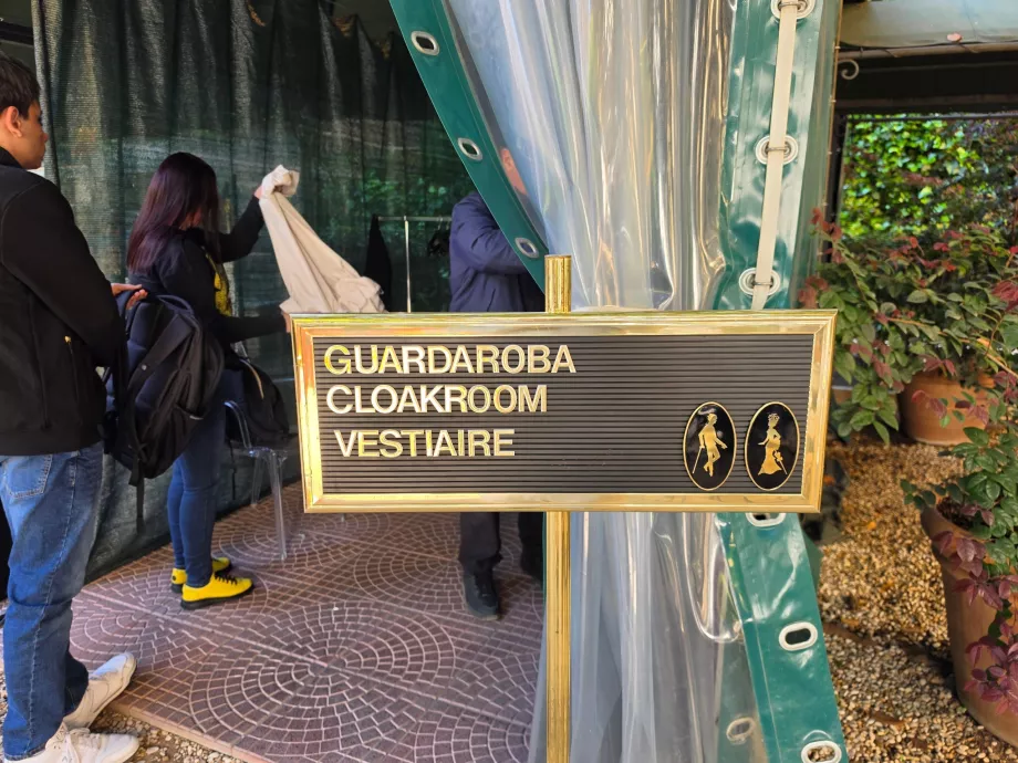 Galleria Colonna, deposito bagagli