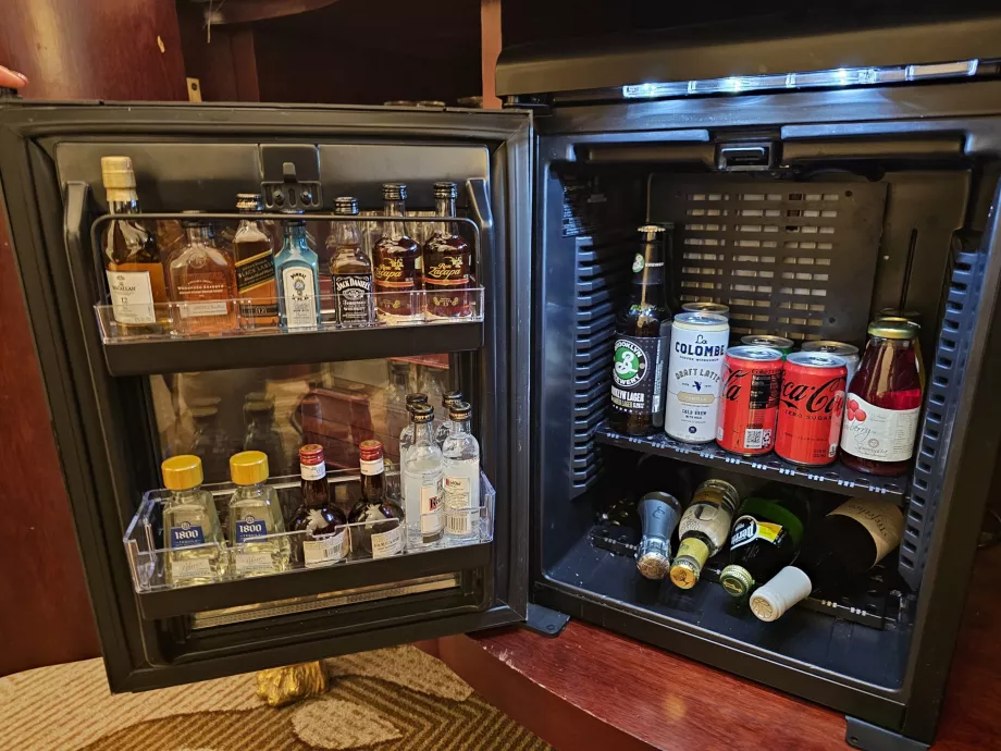 Minibar aperto