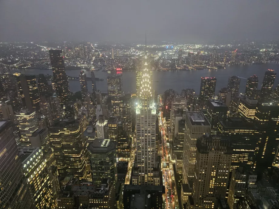 Summit One Vanderbilt, vista notturna