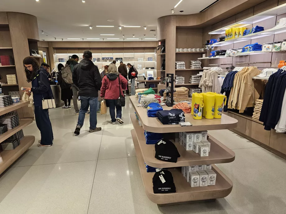 Summit One Vanderbilt, negozio di souvenir