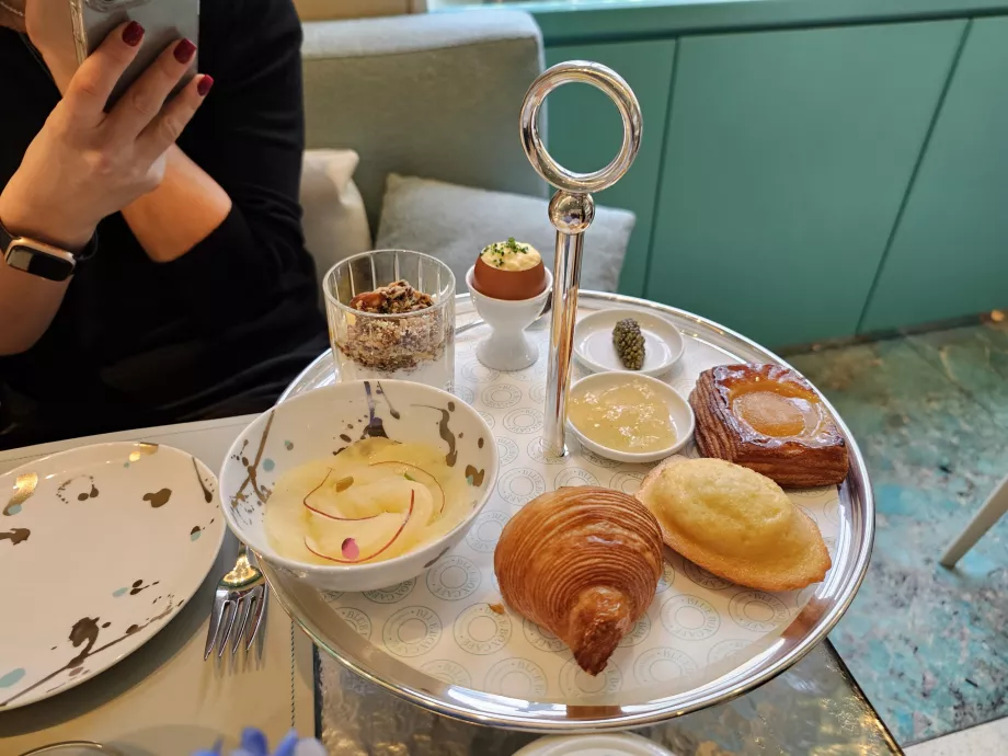 Blue Box, Colazione da Tiffany