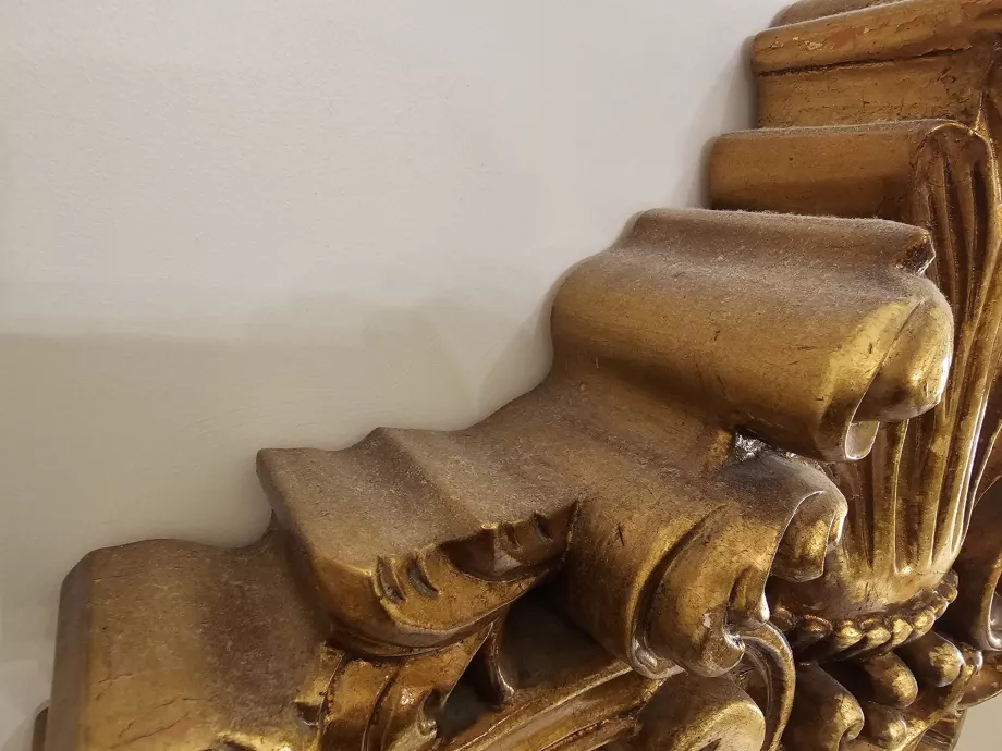 Polvere sul letto dell'Hotel Plaza