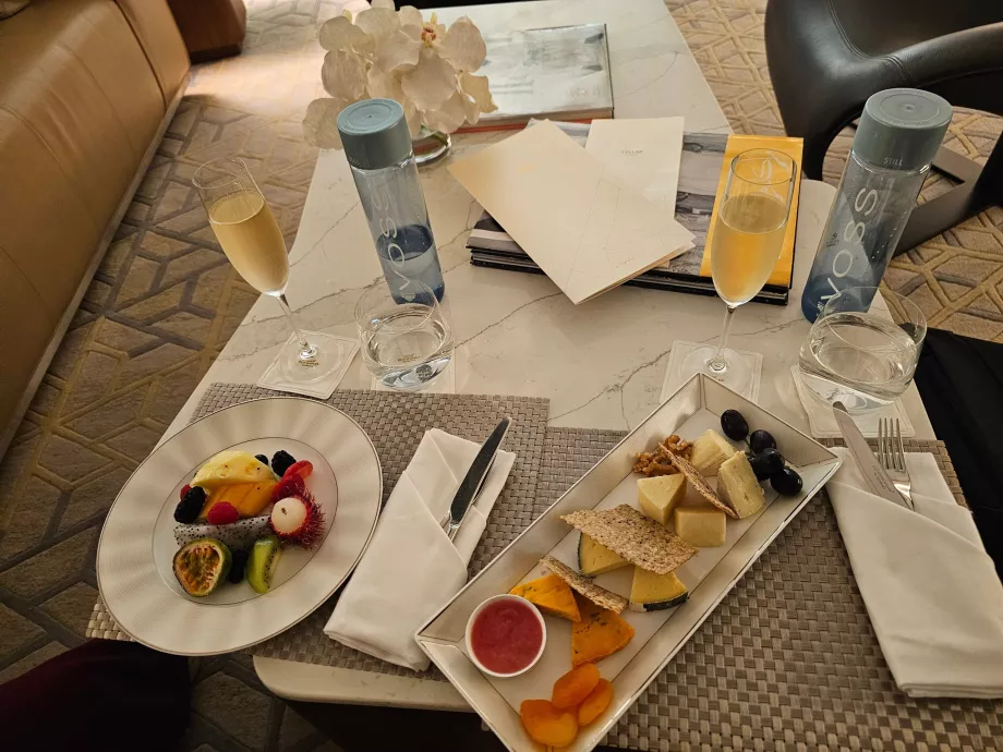 Sala d'attesa dell'aeroporto di Abu Dhabi
