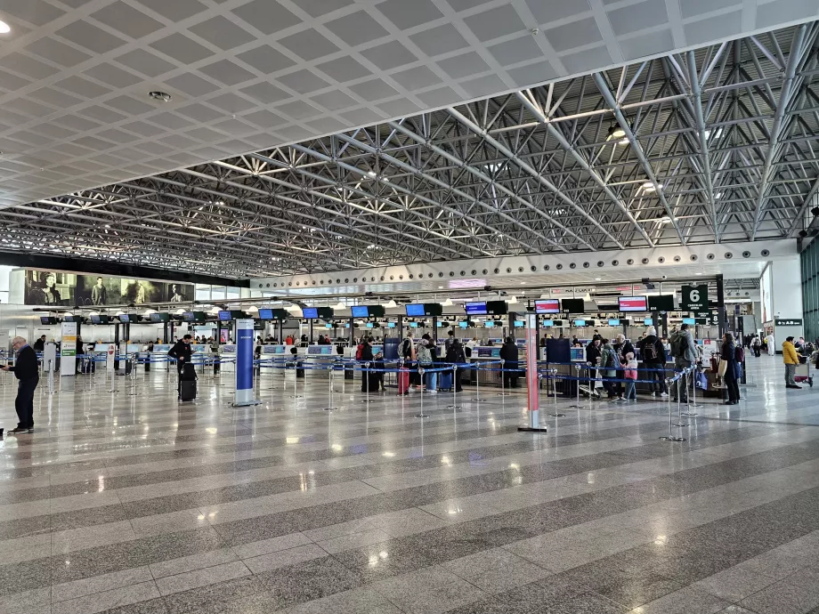 Sala check-in, Terminal 1