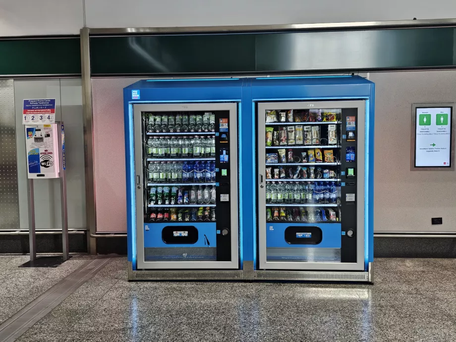 Distributori automatici di bevande e panini