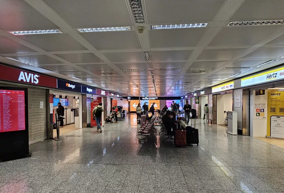 Noleggio auto, Terminal 1