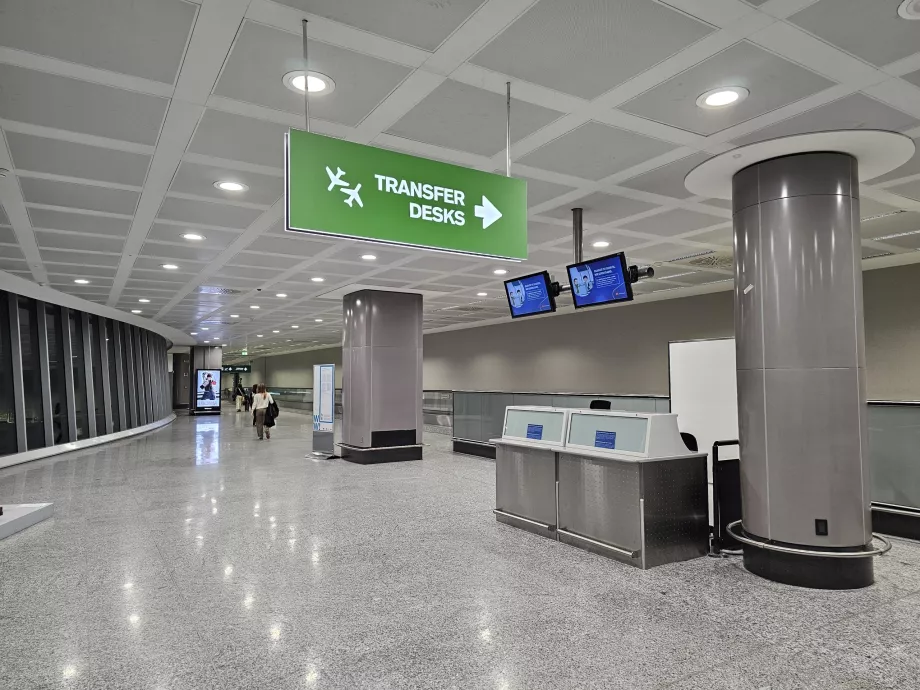 Banchi di trasferimento, Terminal 1
