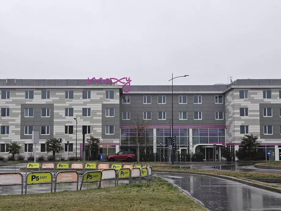 Albergo Moxy