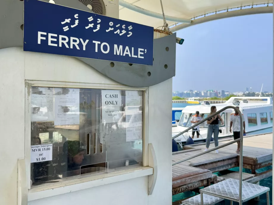 Barca per Malé dall'aeroporto