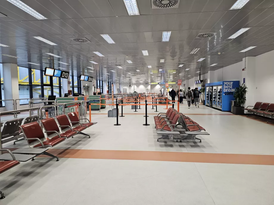 Terminal 2, zona di transito