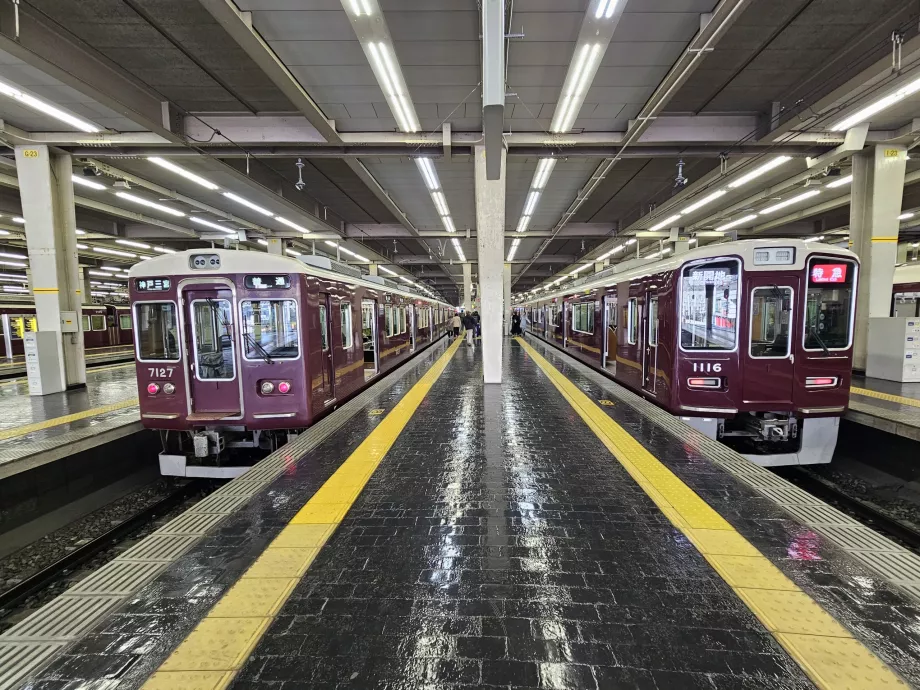 Osaka-Umeda, ferrovia Hankyu