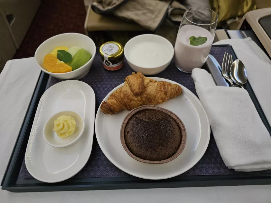 Prima colazione sul volo MXP-DEL