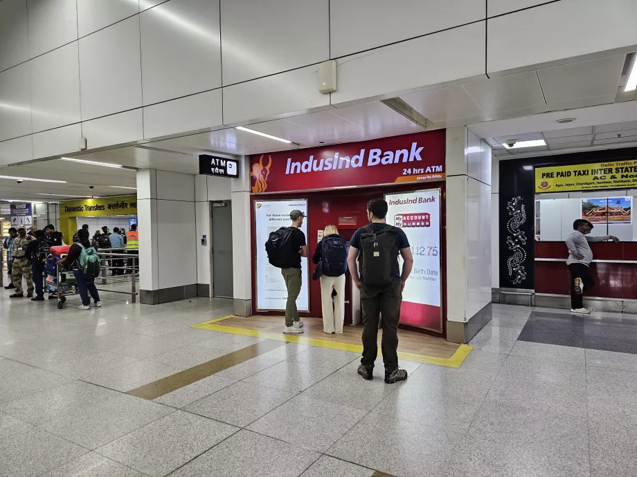 Bancomat della Banca Indusland