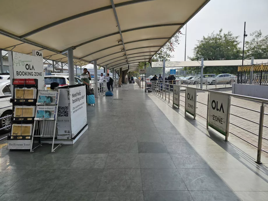 Zona Uber e Ola, Terminal 2