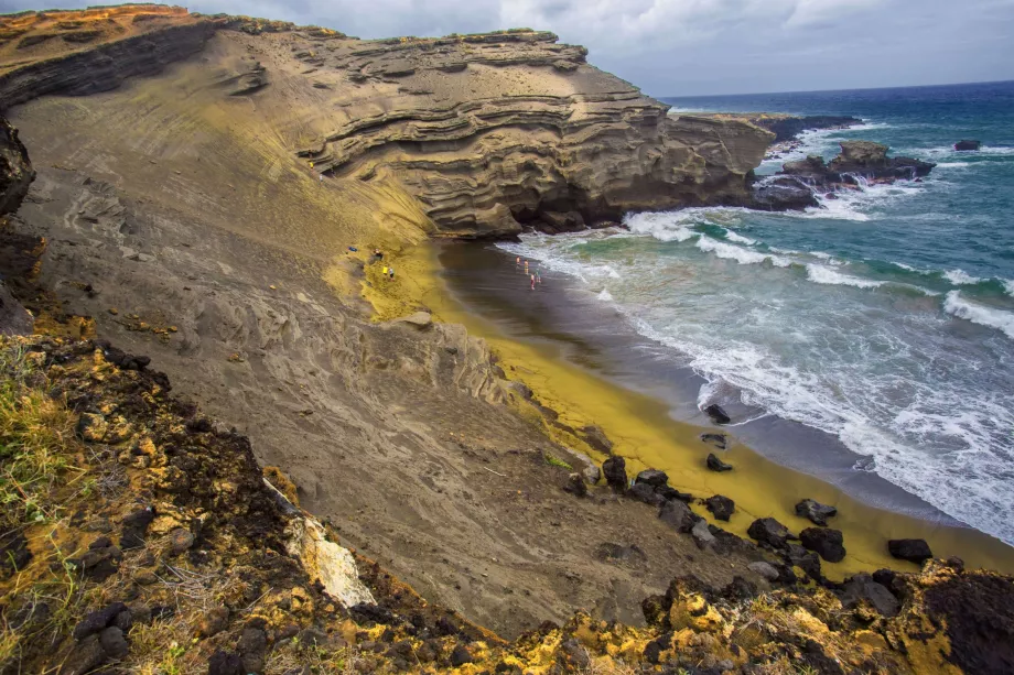 Spiaggia di sabbia verde