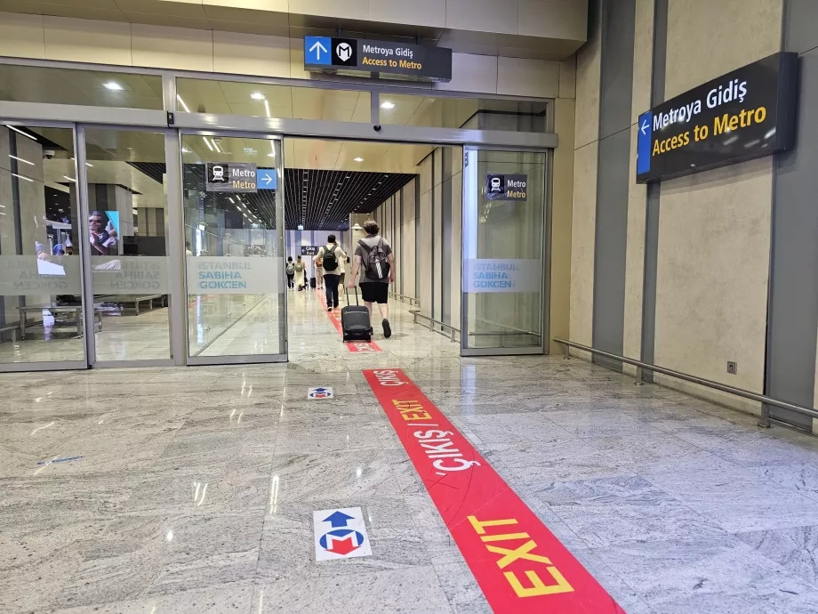 Ingresso alla stazione della metropolitana