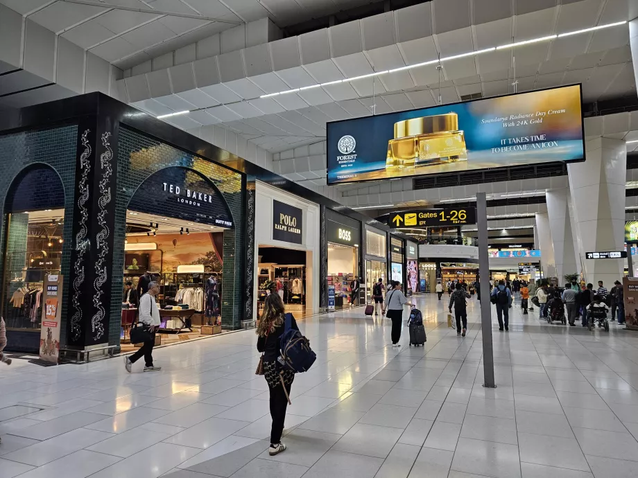 Negozi, transito, terminal 3