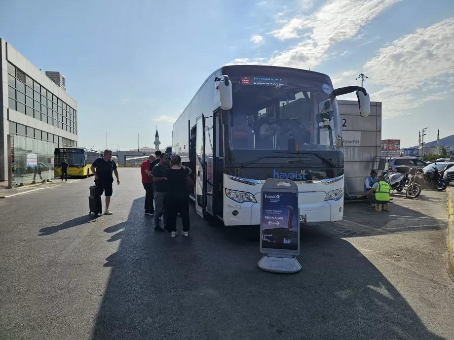 Autobus Havaist per l'aeroporto IST di Istanbul