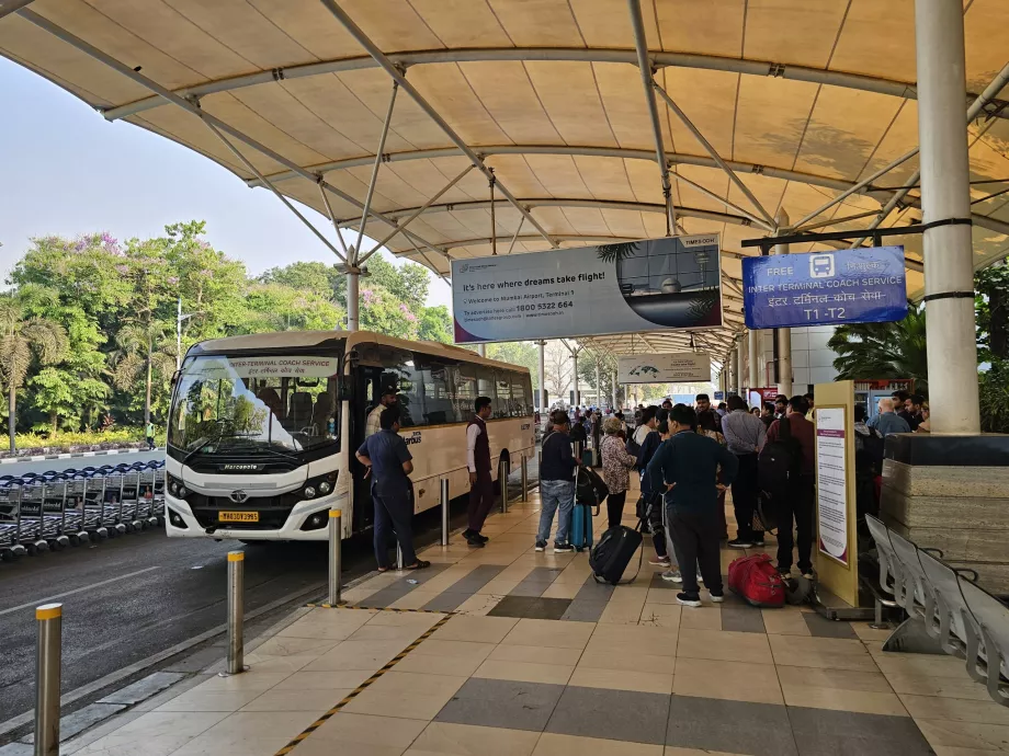 Fermata del bus navetta, Terminal 1
