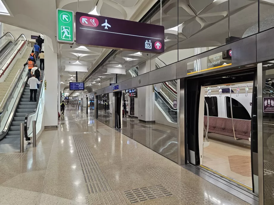 Stazione della metropolitana dell'aeroporto di Doha