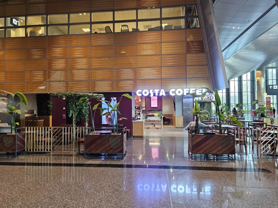 Costa Coffee, parte pubblica della sala arrivi