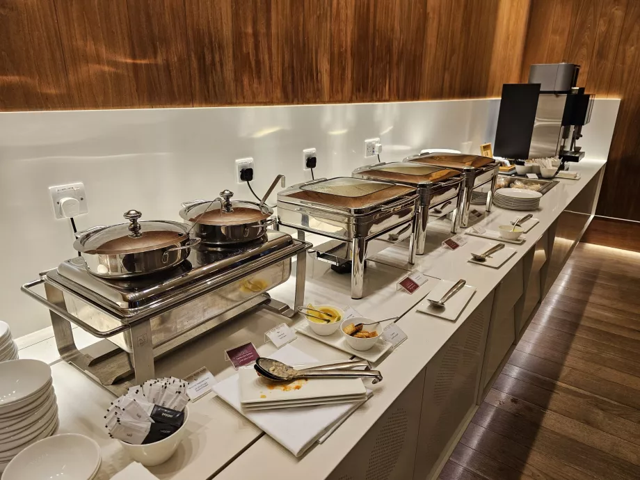 Banco di alimenti caldi